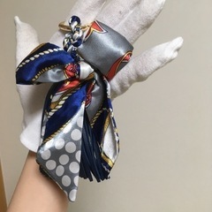 ハンドメイド リボンツイリーとダッセルの組み合わせバッグチャームキーホルダーの画像