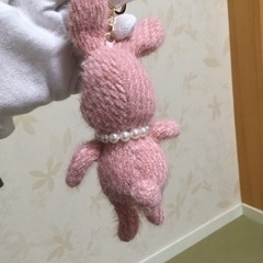 ニットウサギちゃんバッグチャームの画像