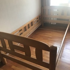 木製二段ベットの画像