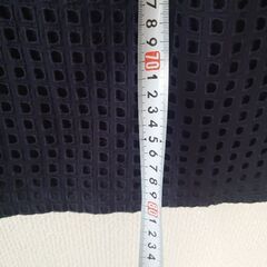 紺色ワンピースの画像