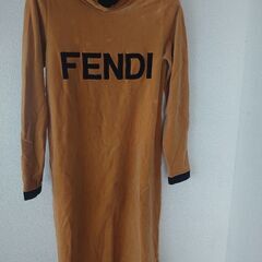 FENDI フード付きワンピース