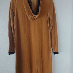 FENDI フード付きワンピースの画像