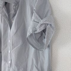 ストライプシャツの画像