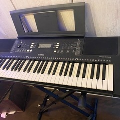 電子キーボード、台付き