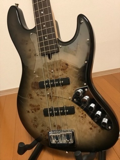 『値下げ』Bacchus ベースギター(美品)ソフトケース付き