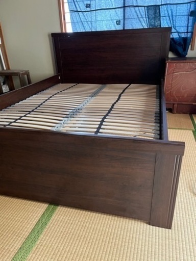 IKEA ダブルベッドフレーム