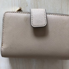 マイケルコース 二つ折り財布の画像