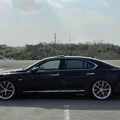 LS600hL 最上級 後席セパレート リアエンタ WORK21インチアルミ エアサスコントローラー 社外エアロの画像