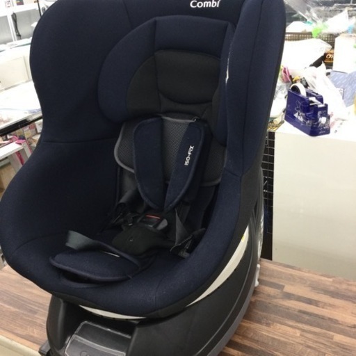 #P-17【ご来店頂ける方限定】コンビのチャイルドシートです