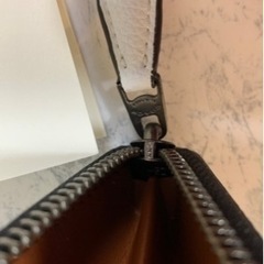 初回お値下げ♪キースヘリングコラボドッグ ジップアラウンドウォレット "チョーク"の画像