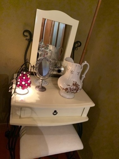 ドレッサー　椅子付き　ホワイト