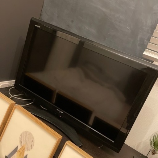 取引中32型　SHARP AQUOSテレビ　TV