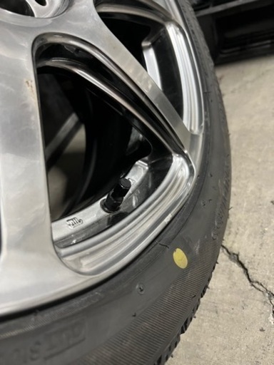 (商談中)更に値下げします！次のシーズンにTRDアルミホイールSARD17インチ、ブリザックVRX
