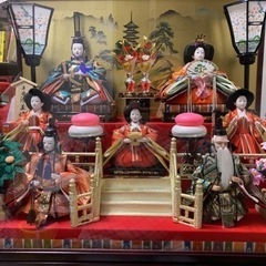 雛人形　ガラスケース入り