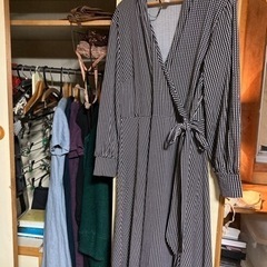 【決まりました】女性用Mサイズ　ジャケット、ワンピースなどの画像