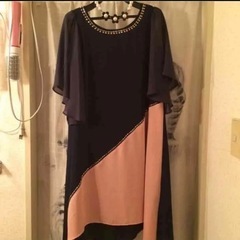 モデル着用♡ビジュー付き パーティードレスの画像
