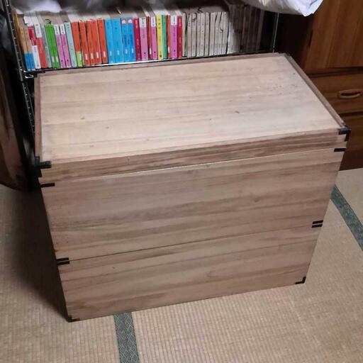 桐の衣装箱