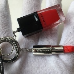 GIVENCHY人気ジバンシー ルージュキーホルダーの画像