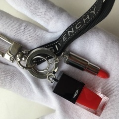 GIVENCHY人気ジバンシー ルージュキーホルダーの画像
