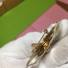 激レアGIVENCHYジバンシー花ブローチ2点セット の画像