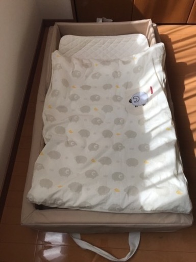 ファルスカ　コンパクトベッド