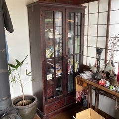 アンティーク　ガラス棚