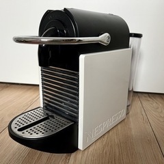 セットNespresso (ネスプレッソ) コーヒーメーカー➕ミルク加熱泡立て器 の画像