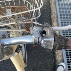 22インチ　オートライト　6段変速　女の子用　自転車の画像