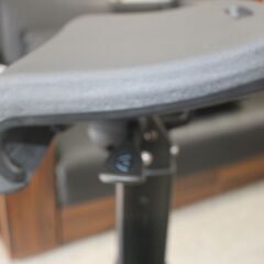 ★特別価格 美品！ 大幅値下げ ★ERGO IMPACT Standing Chair スタンディングチェア★大田区、品川区 配送・設置無料★店頭取引歓迎の画像