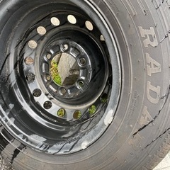 ハイエース　純正ホイール　ホワイトリボンタイヤの画像