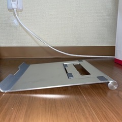 ノートパソコンスタンド【美品】の画像
