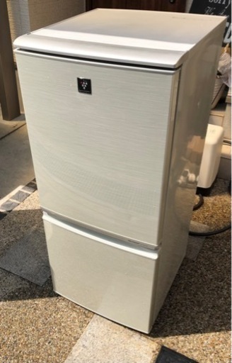 SHARP   2ドア　　2011年製