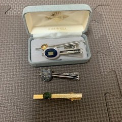 ネクタイ10本　ネクタイピン4本　カフス5セットぐらい　折りたたみ傘　無料の画像