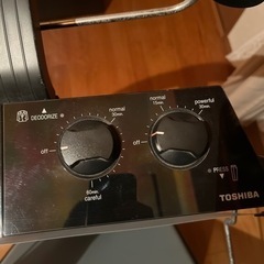 東芝ズボンプレッサーの画像