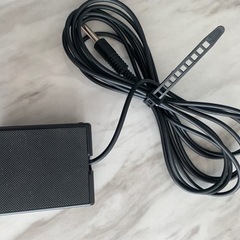 電子ピアノ　ペダルの画像