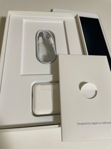 【美品】iPad mini 4 Wi-Fi Cellular 128GB