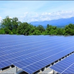 太陽光パネルの設置　ボルト締め