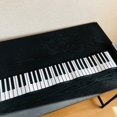 【新品】持ち運びができる演奏鍵盤です。