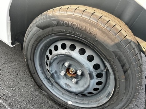yokohama タイヤ4本セット 15インチ 溝9割以上 ほぼ新品