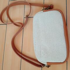 刺繍カバンの画像