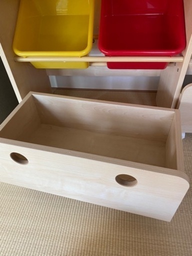 子供用本棚　おもちゃ箱