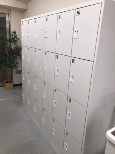 中古　美品　Inaba　12名用ロッカー　スタンダード　鍵あり（1）【引き渡し限定】