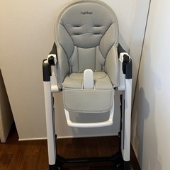 ペグペレーゴ　ベビーチェア