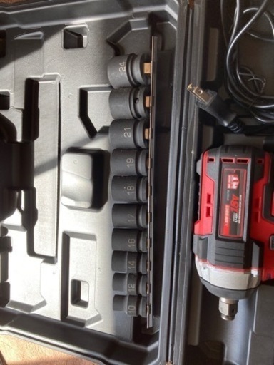 AP DC18V 充電式 1/2DR ハイトルクインパクトレンチ 専用ナットセット　新品予備バッテリー付き