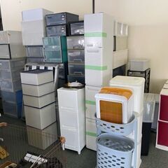 衣装ケース、釣り竿　他