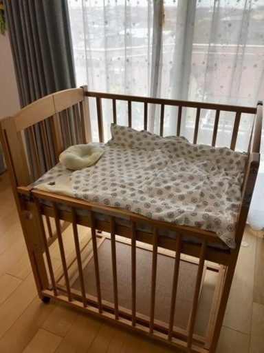 【お譲り先決定】ベビーベッド(ミニ・ハイタイプ)+布団セット　ベビー用品