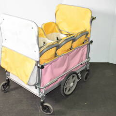 【ヤ取終了4/23】≪y224ジ 30124-06≫良品 五十畑工業 6人乗 お散歩カー スワニーSS 6シート 軽量 27kg ノーパンクタイヤ 保育園/子供/園児の画像