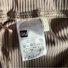 GU桜色の裾にスリット入りパンツLウエストゴムの画像