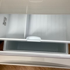 「安心の1年間保証付！【TOSHIBA】3ﾄﾞｱ冷蔵庫売ります！」 安心の1年保証付！！【TOSHIBA(東芝)】取りに来れる方限定！3