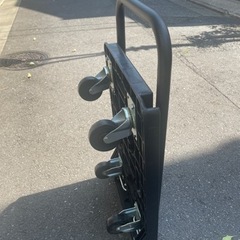 小型樹脂　台車　ブラックの画像